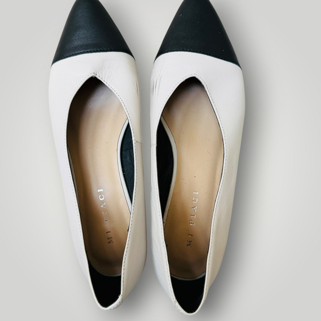 Mi Piaci / "V-Neck" Cap Toe Ballet Flats / 39 (3922604046793682893)