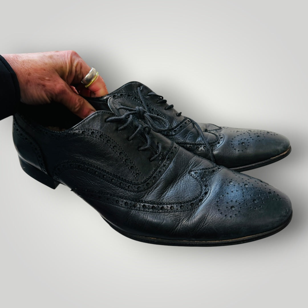 Paul Smith / Black Leather Wingtip Brogues / 9 (3922604077058699427)