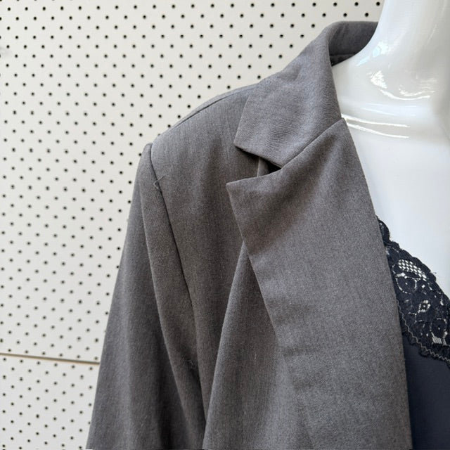 Motel / Maiwa / textured blazer in charcoal grey / m (3922771874046521886)