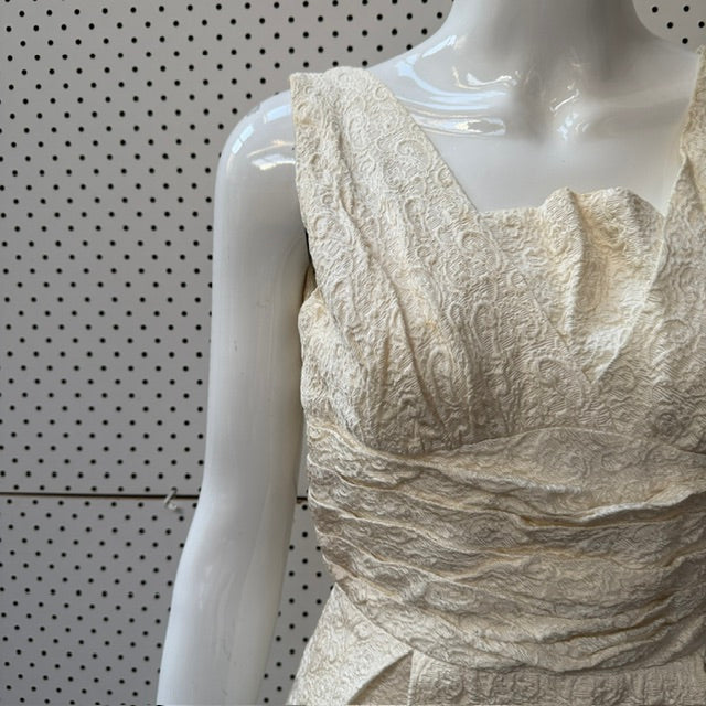 1960s vintage / white brocade dress / s (3923222372751642375)