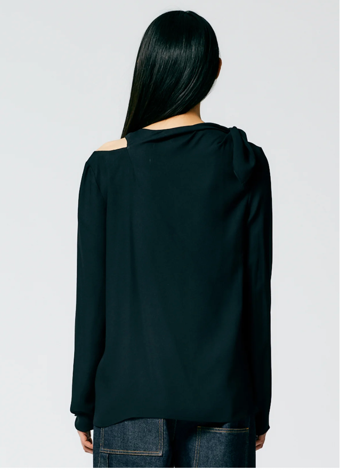 TIBI / feather Weight Eco Crepe Benedict Top / L (3923229746851880590)