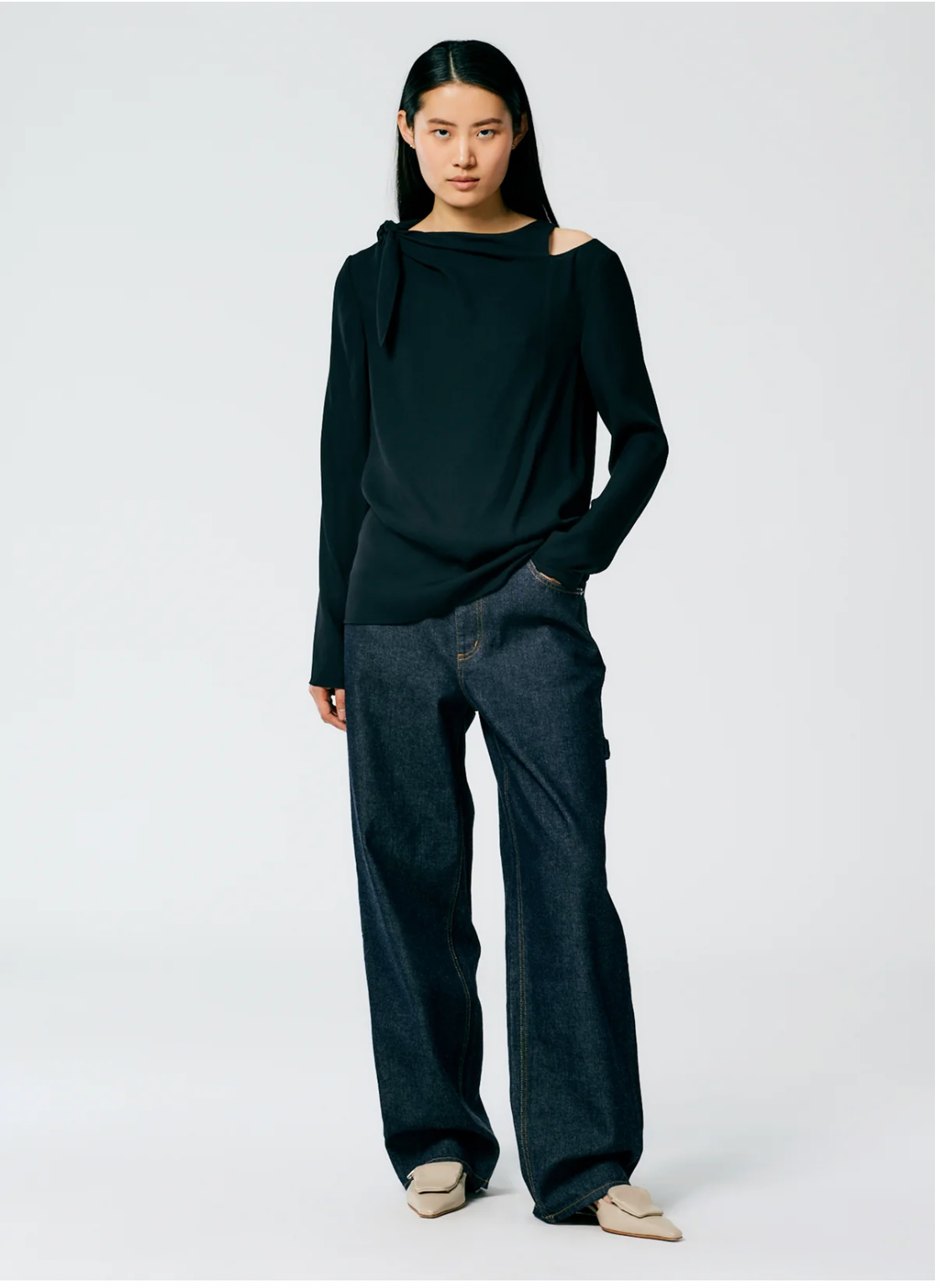 TIBI / feather Weight Eco Crepe Benedict Top / L (3923229749030745812)