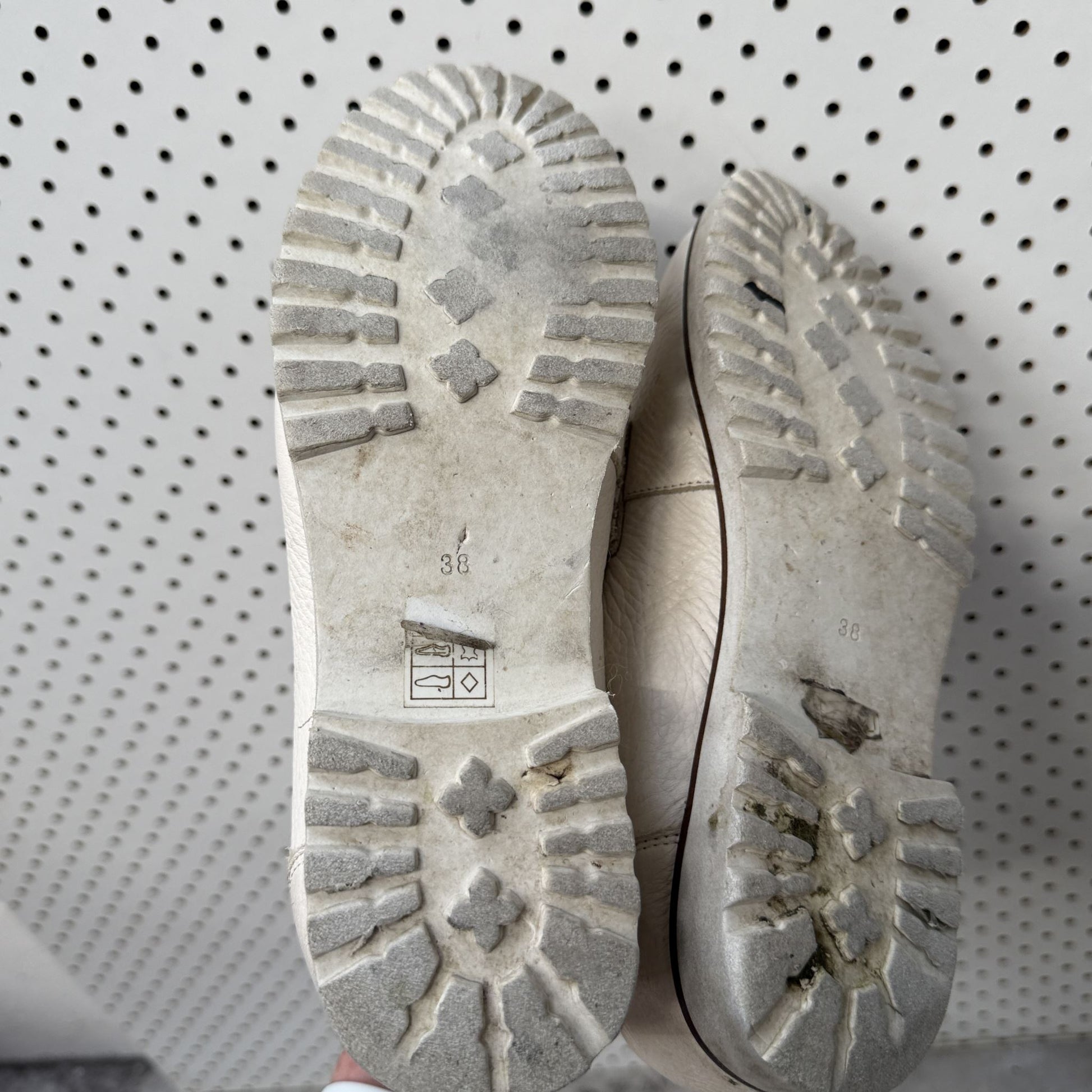 KATHRYN WILSON / flat leather loafers / cream / 38 (3923332926284815519)