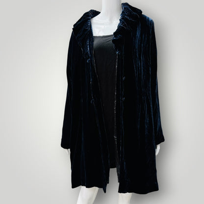 VERGE / 'odette' coat in navy silk velvet / XL (3923740334681898489)