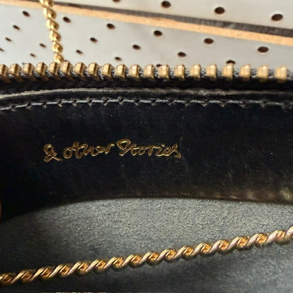 & Other Stories / black leather bag with gold shoulder chain (3923827275383647034)