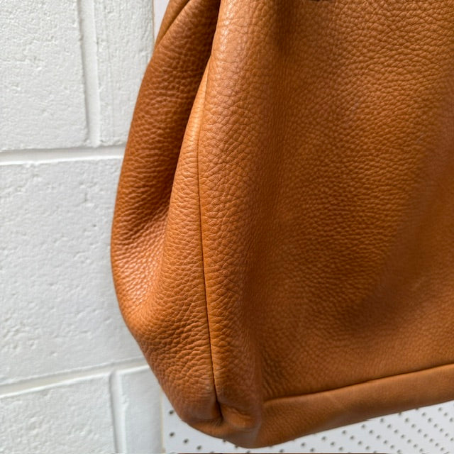 Création Cuir Flèche / unique artisanal bag in brown leather (3924355229976311986)