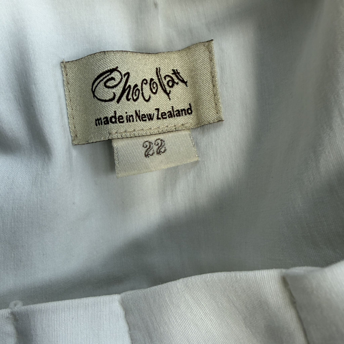 CHOCOLAT / patterned shaped skirt / 22 / made in nz (3924503367636689410)