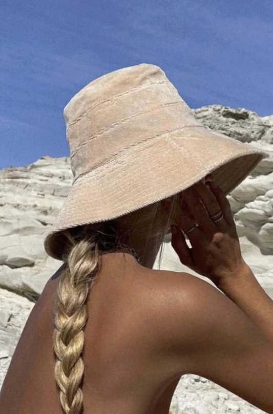 ARAMINTA JAMES / cream corduroy bucket hat / one size (3926140901091464725)