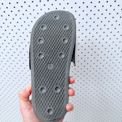 Y-3 x ADIDAS / white and black graphic slide sandals / 39 (3926155947975769904)