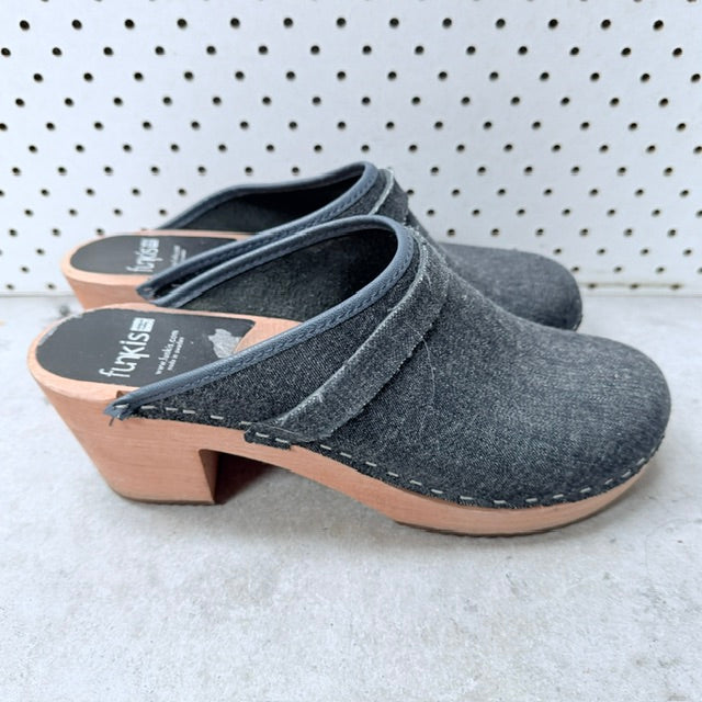 FUNKIS / dark denim blue wooden clogs / Size 39 (3926156000347518488)