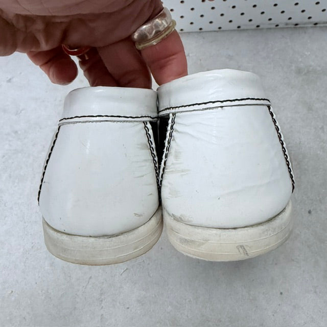 MINX / black and white patent leather two-tone loafers / Size 40 (3926156076470300162)