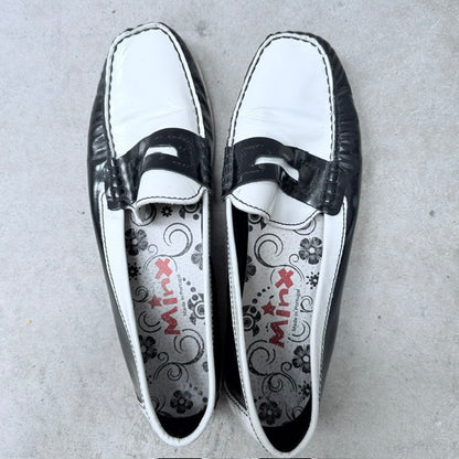 MINX / black and white patent leather two-tone loafers / Size 40 (3926156078838374105)