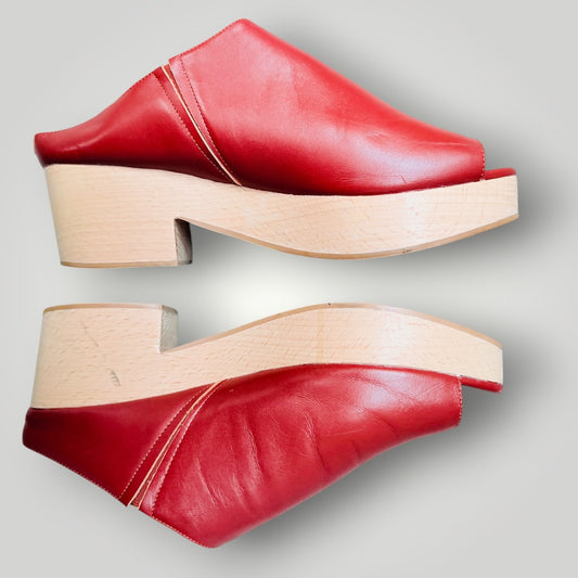 GORMAN / red/brown leather open-toe wooden clog mules / Size 40 (3926156217421746784)