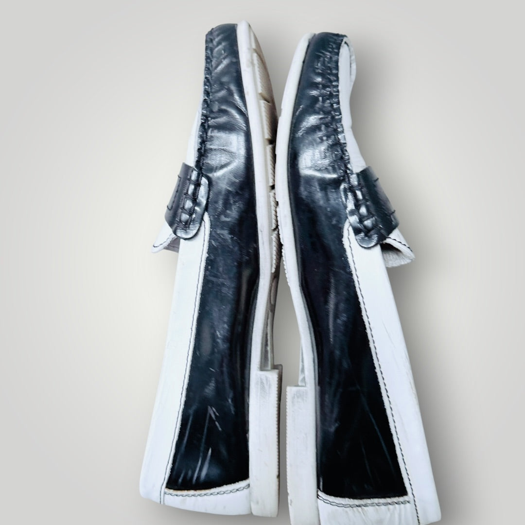 MINX / black and white patent leather two-tone loafers / Size 40 (3926156228055611913)