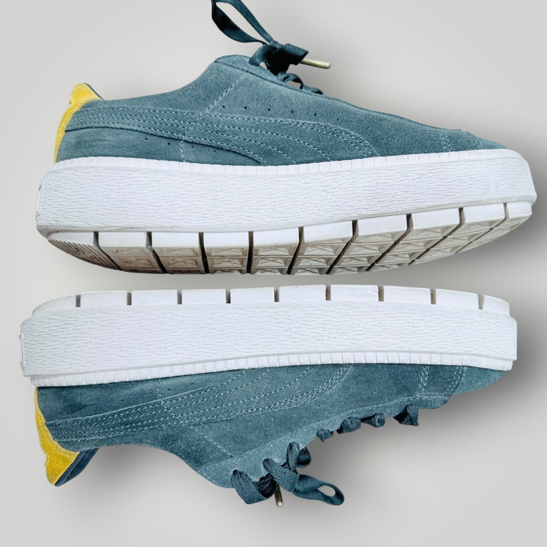 PUMA / sage green suede platform sneakers / 39 (3926156246346575297)
