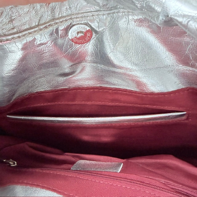 DIESEL / silver metallic crinkled leather chain shoulder bag (3926225619177301740)
