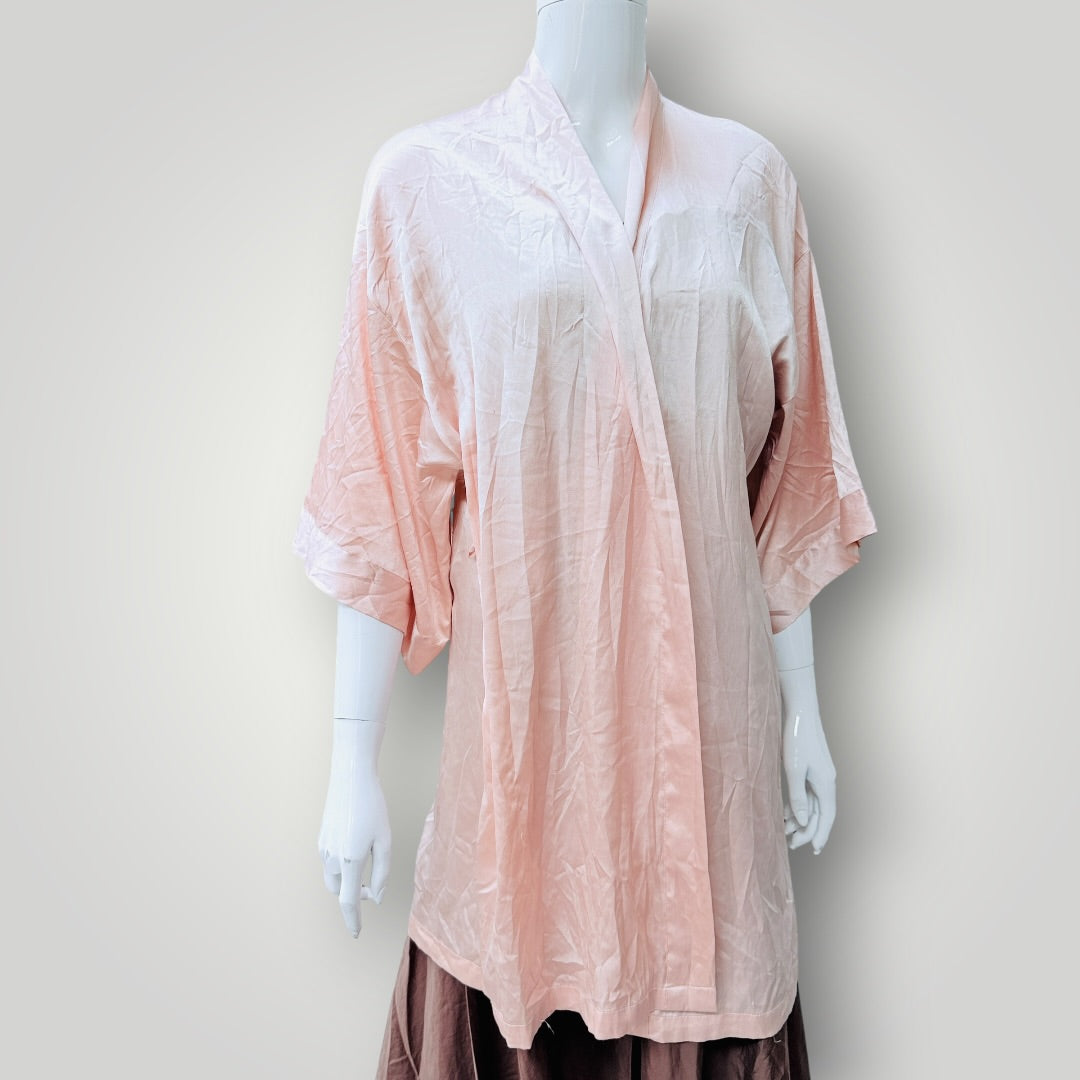 VICTORIA'S SECRET / soft pink satin short robe / Size S/M (3926230090106864978)