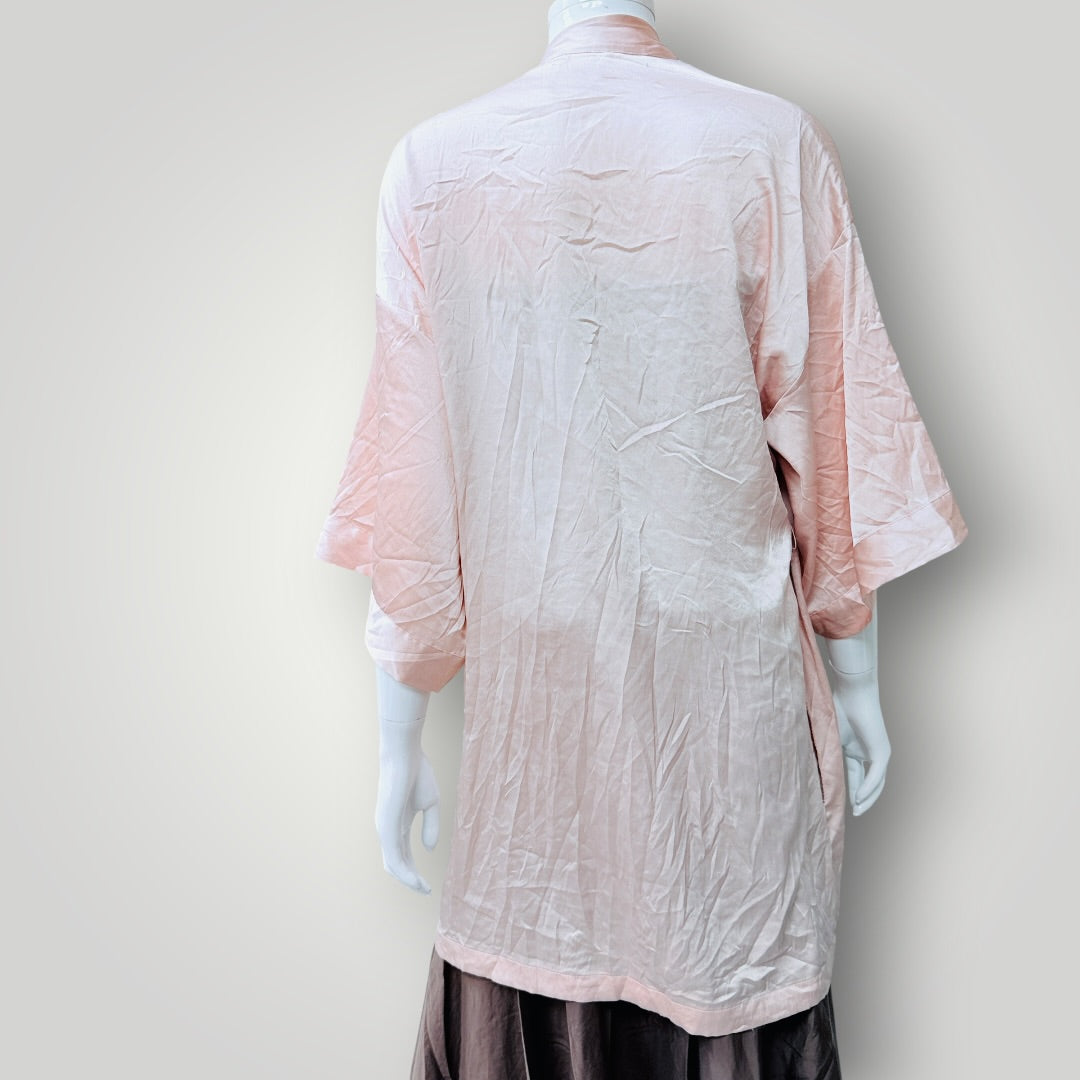 VICTORIA'S SECRET / soft pink satin short robe / Size S/M (3926230092304429734)