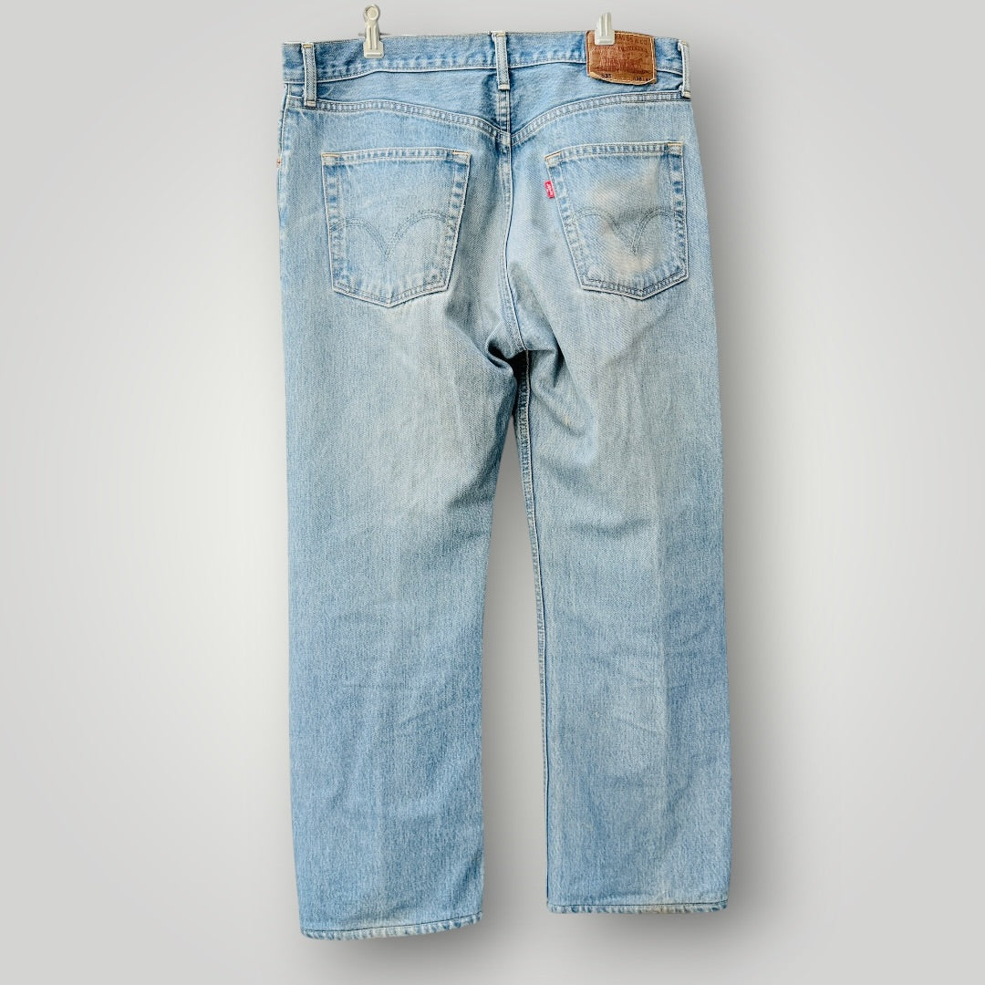 1990s vintage / LEVI'S / light wash 535 relaxed-fit denim jeans / 38 x 31 (3926828401295111395)