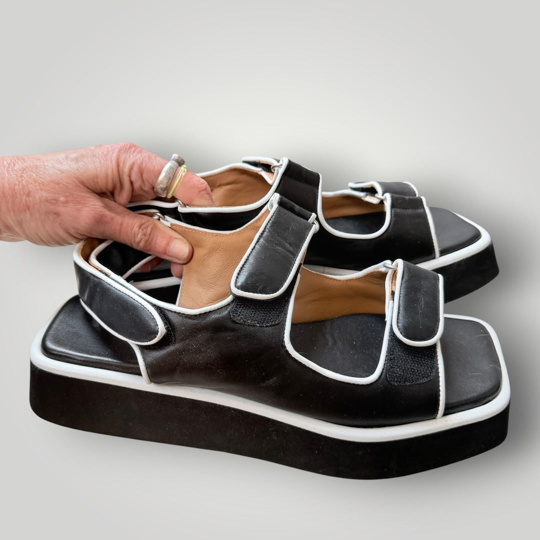 ABIGAYLE / polli walker sandals / size tbc (3926913751292568240)