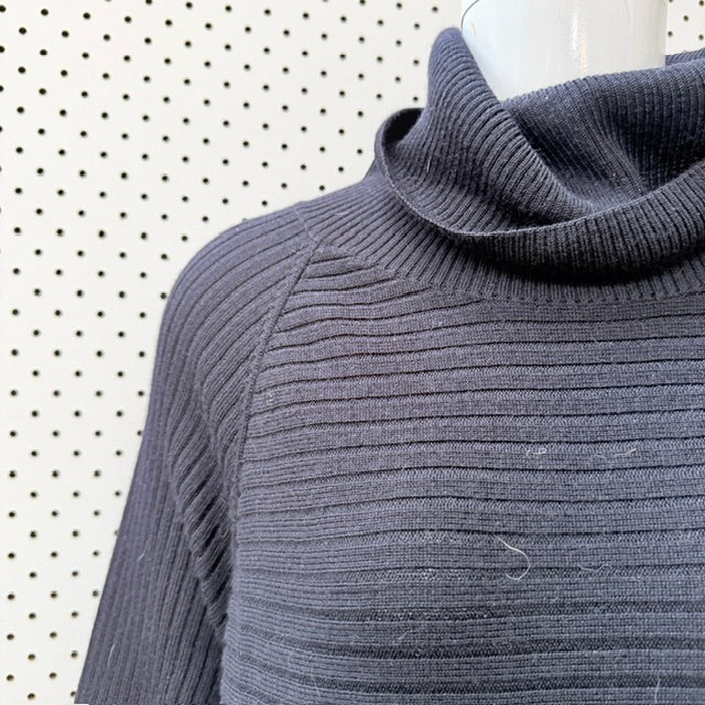 COS / contrast knit roll neck dress / wool / S (3927024533706918772)