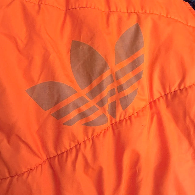 y2k vintage / ADIDAS / bright orange puffer vest with grey hood / L (3927364218911854857)