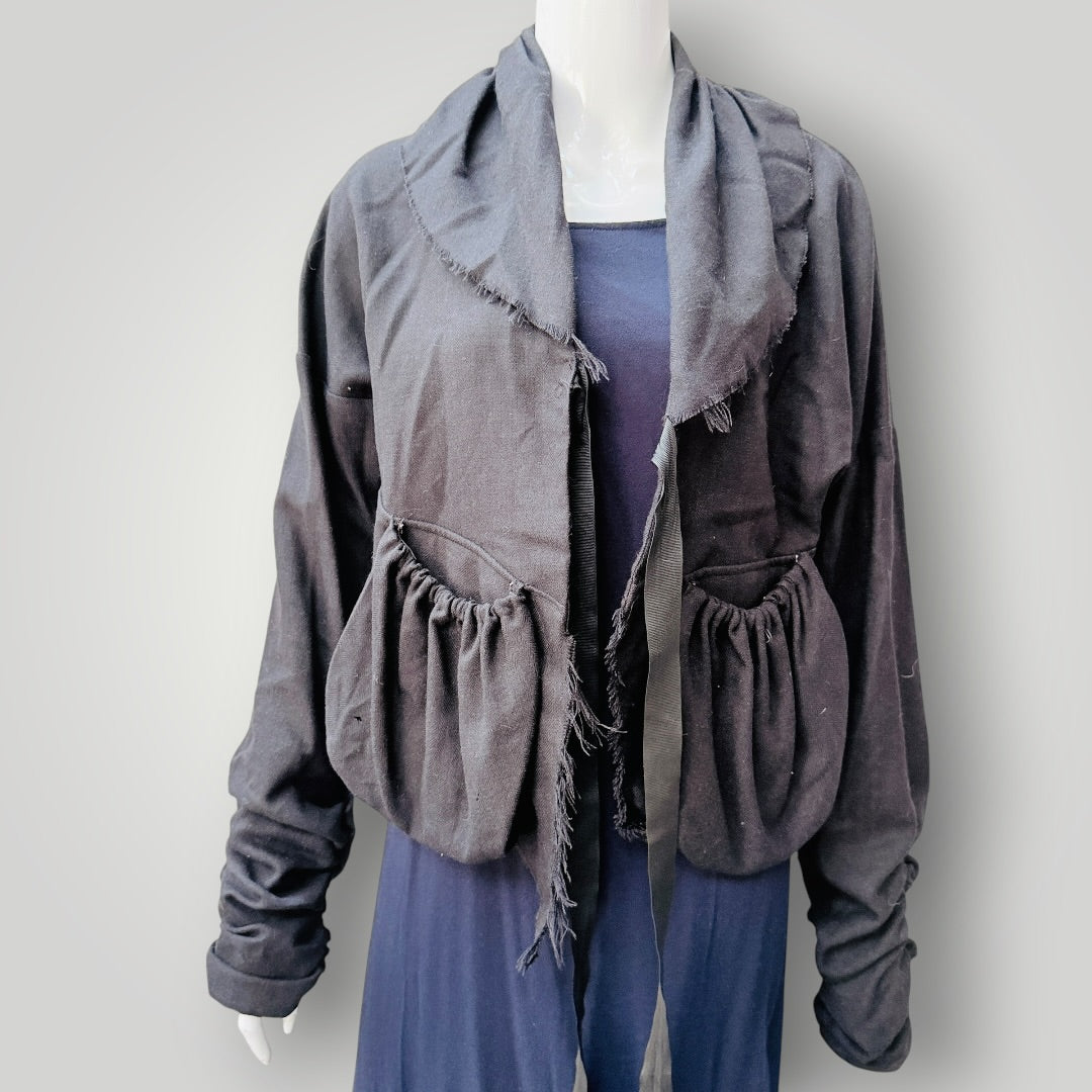y2k vintage / LORENA LAING / black merino wool and alpaca cropped jacket / 10 (3927364568797801598)