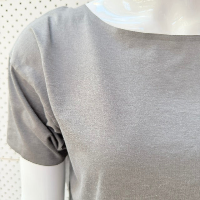UNIQLO / taupe grey crewneck short-sleeve t-shirt / XS (3927449418738090770)
