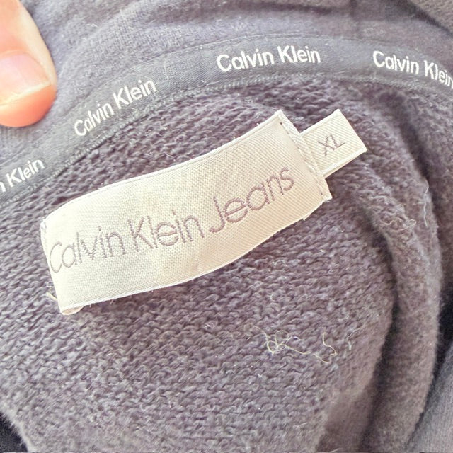 CALVIN KLEIN JEANS / black sleeveless hoodie with logo hem / XL (3927449422080757730)