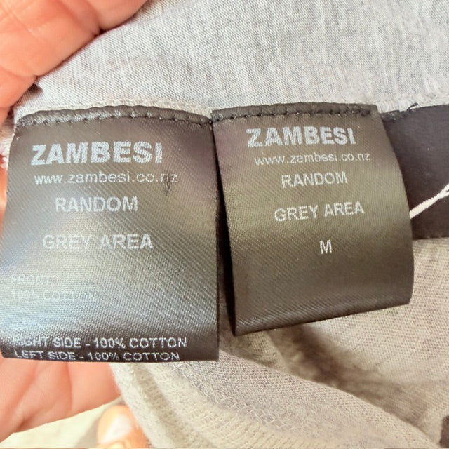 ZAMBESI / 'random' sleeveless top/vest / M (3927449476217151704)