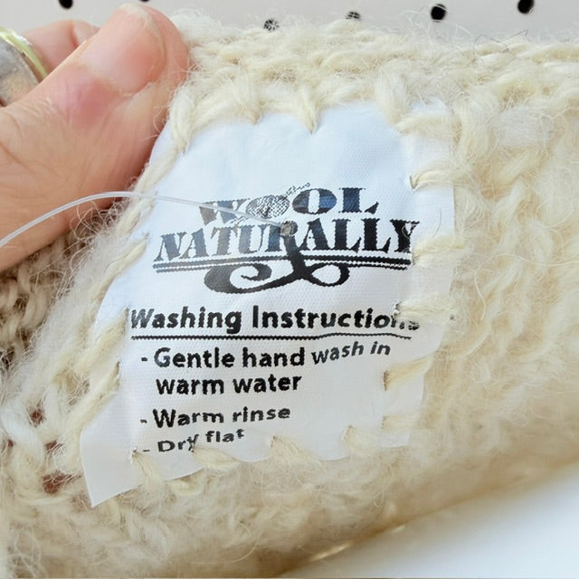 WOOL NATURALLY / creamy white homespun cable-knit wool jumper / L (3927449563539277943)