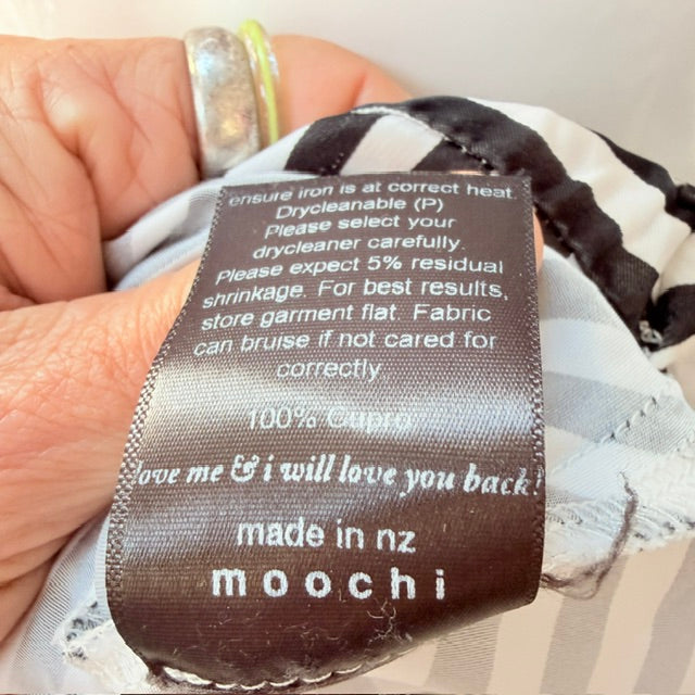 MOOCHI / 'envision' black and white striped bias-cut midi skirt / 10 (3927449580880026726)