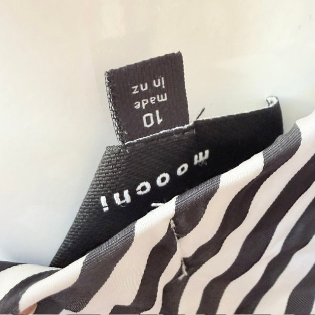 MOOCHI / 'envision' black and white striped bias-cut midi skirt / 10 (3927449586576076337)