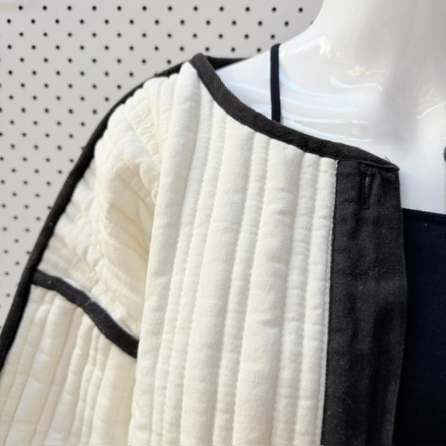 ASOS DESIGN / off-white quilted cotton jacket with contrast black binding / L (3927449636684357551)