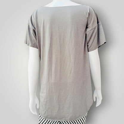 UNIQLO / taupe grey crewneck short-sleeve t-shirt / XS (3927449890320372484)