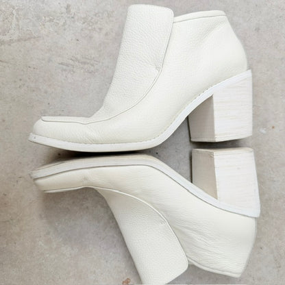 Intentionally Blank - White Leather Ankle Boots - Size 9 (3928058776523930972)