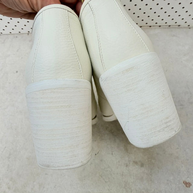 Intentionally Blank - White Leather Ankle Boots - Size 9 (3928058786038184216)