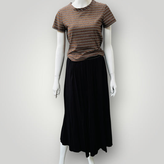 KATE SYLVESTER / black skirt with elastic waist / m